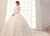 Jaką wybrać suknię ślubną na huczne wesele?