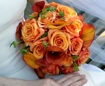 Bukiet ślubny - herbaciane róże i kantadeski